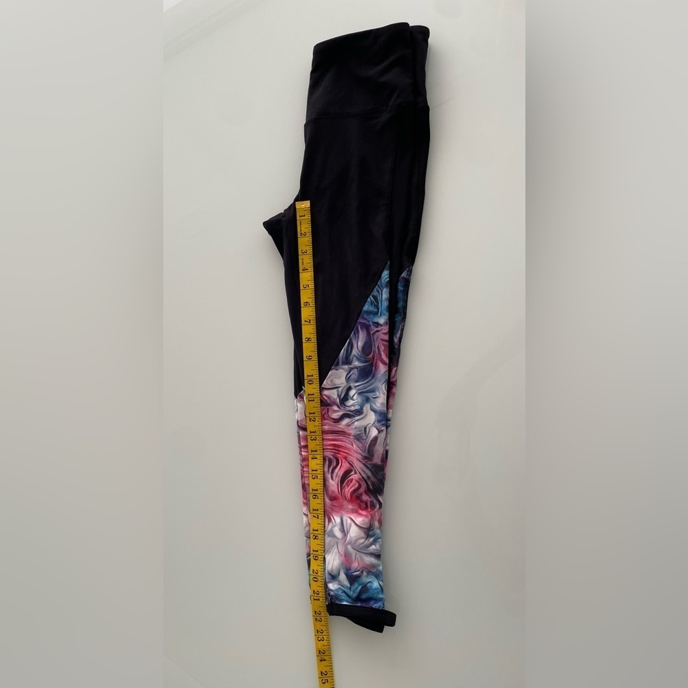 Balance Collection leggings size sm
Color black pink CrissCross Ankle Detail - Picture 3 of 5